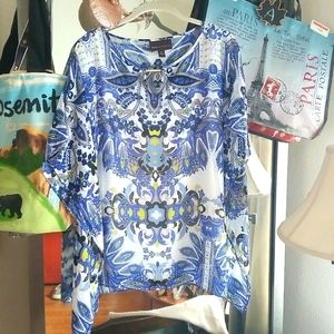 🥳Host Pick🥳 Dana Buchman Blue/White Flowy Top